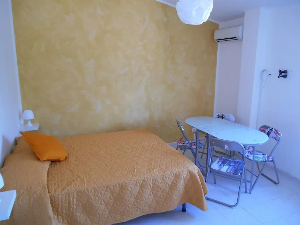 Villa Hibiscus Giardini Naxos 0*,
