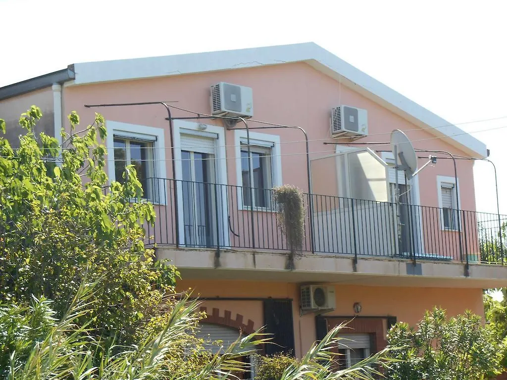 Apartment Villa Hibiscus Giardini Naxos Italy