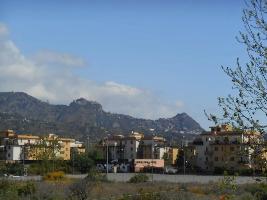 Villa Hibiscus Giardini Naxos