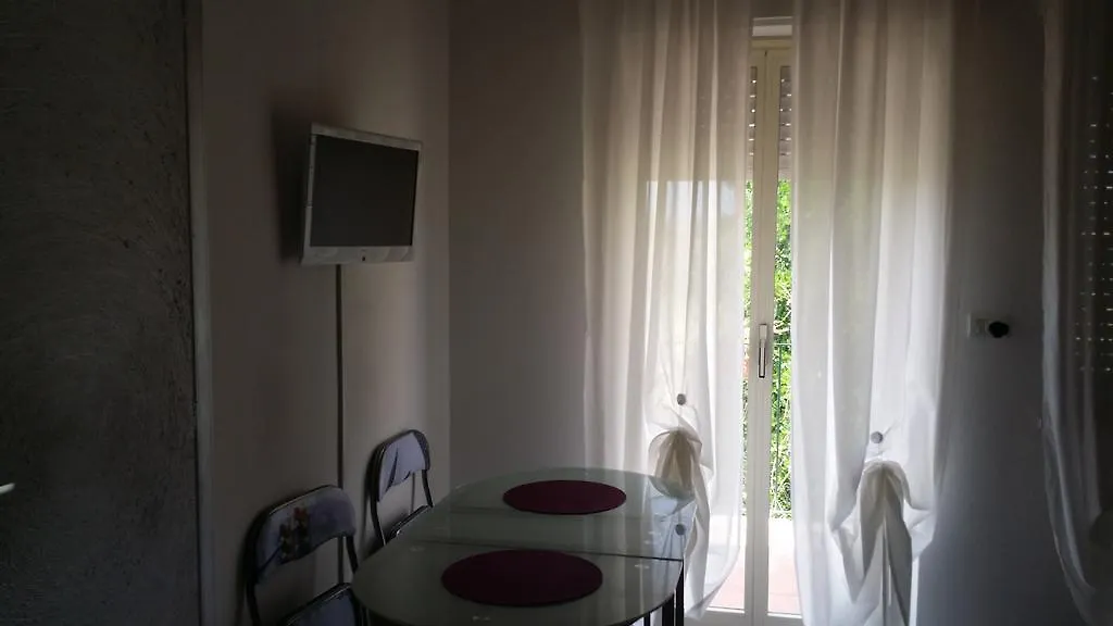 Apartment Villa Hibiscus Giardini Naxos Italy